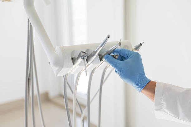 24/7 Emergency Teeth Whitening experts in Lowell, MA